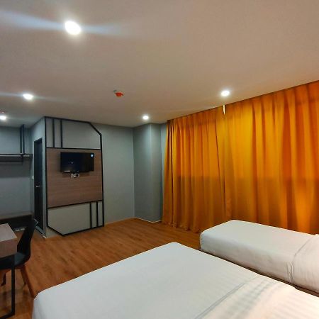 Uptown Hotel Semporna Exterior foto