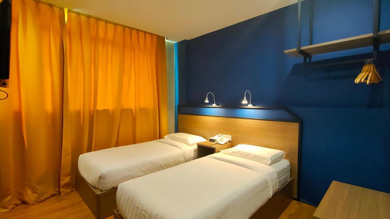 Uptown Hotel Semporna Exterior foto